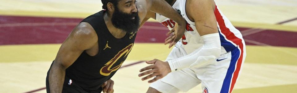 星空体育官方网站-NBA排名冲刺阶段！哈登单核掀翻联盟第一 火箭劲敌4连胜冲击前三